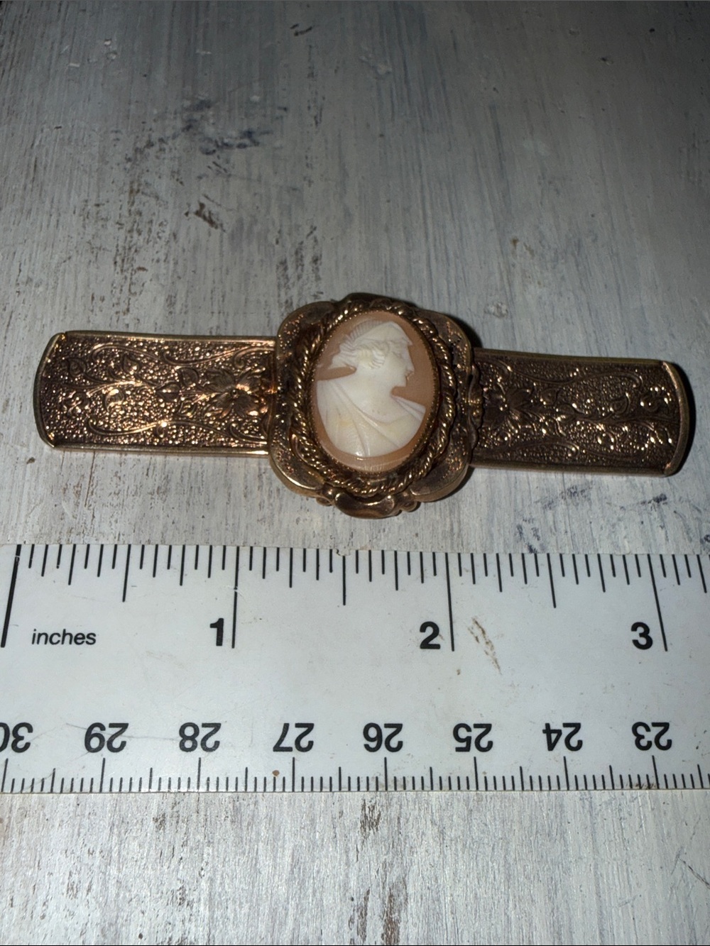 Vintage Gold Cameo Brooch with Cream Cameo